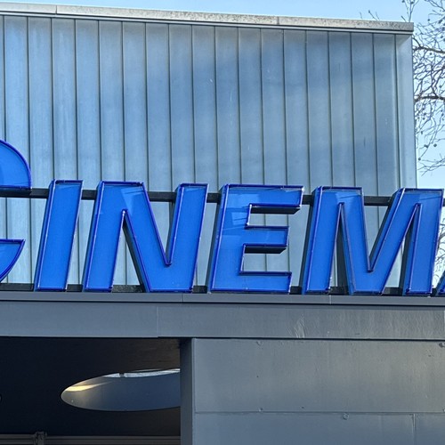 Das Foto zeigt den Schriftzug des Kinos in Coesfeld