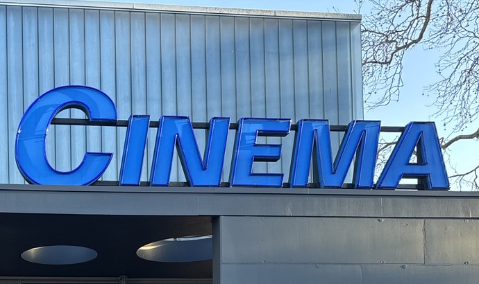 Das Bild zeigt den Schriftzug des Kinos in Coesfeld.