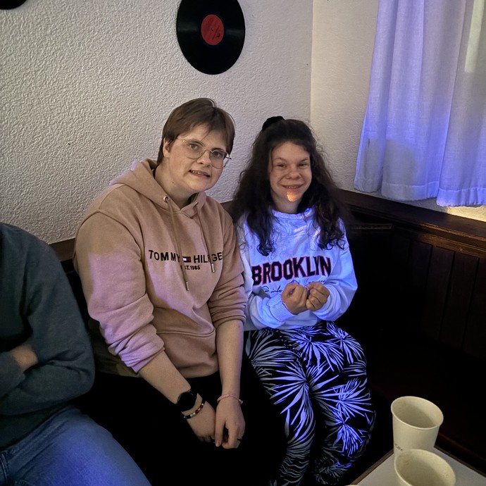 None (vergrößerte Bildansicht wird geöffnet)