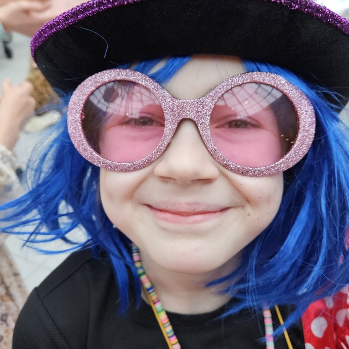 None (vergrößerte Bildansicht wird geöffnet)