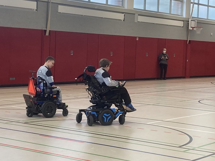 Die beiden Vertreter der Brückenschule beim Riesenballturnier.