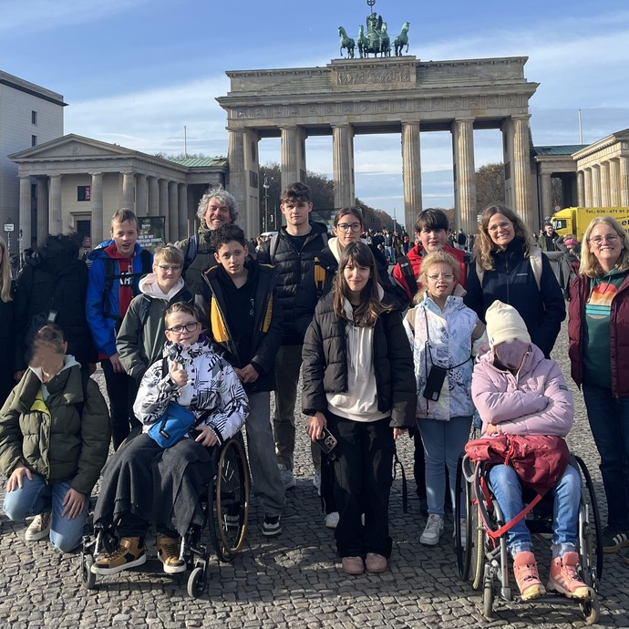 None (vergrößerte Bildansicht wird geöffnet)