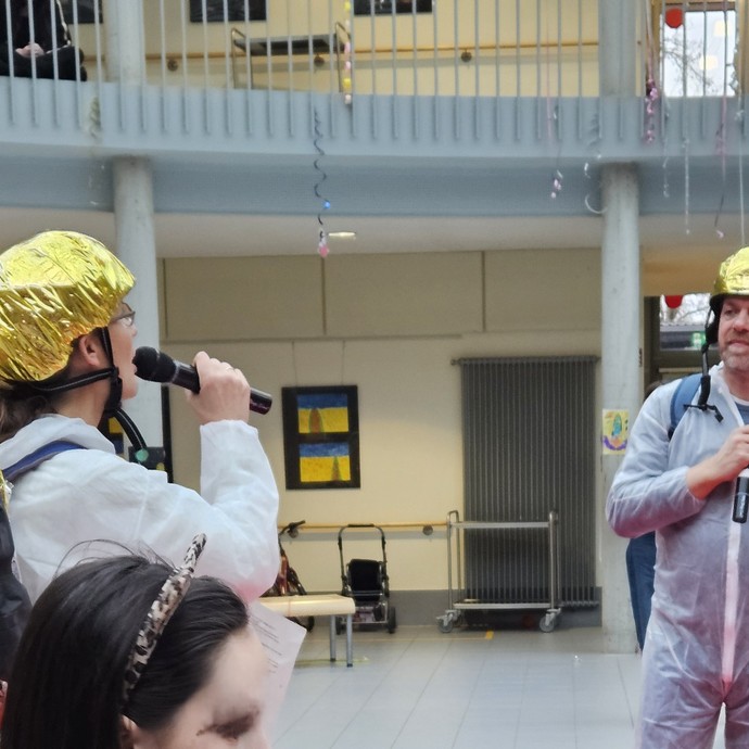 None (vergrößerte Bildansicht wird geöffnet)