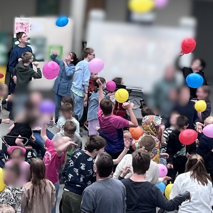 None (vergrößerte Bildansicht wird geöffnet)