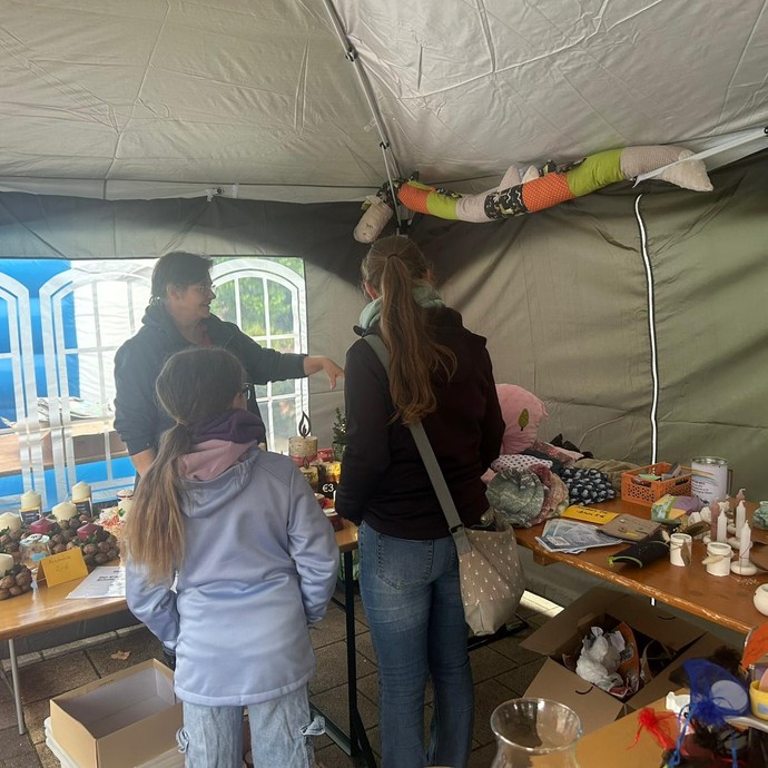 None (vergrößerte Bildansicht wird geöffnet)