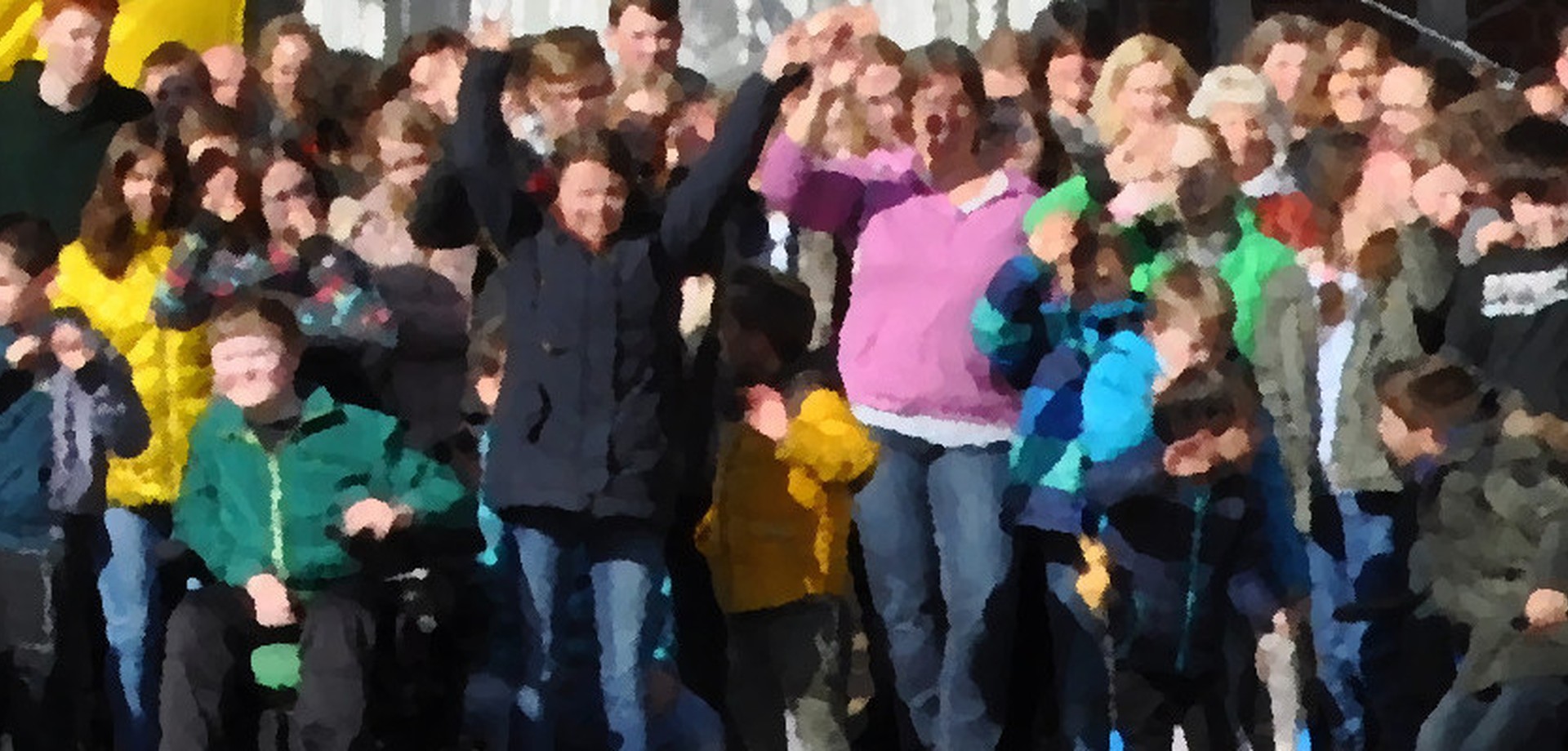 Auf dem Hintergrundbild sieht man in Ölmalereitechnik verfremdet, winkende Schüler:innen und Lehrer:innen.