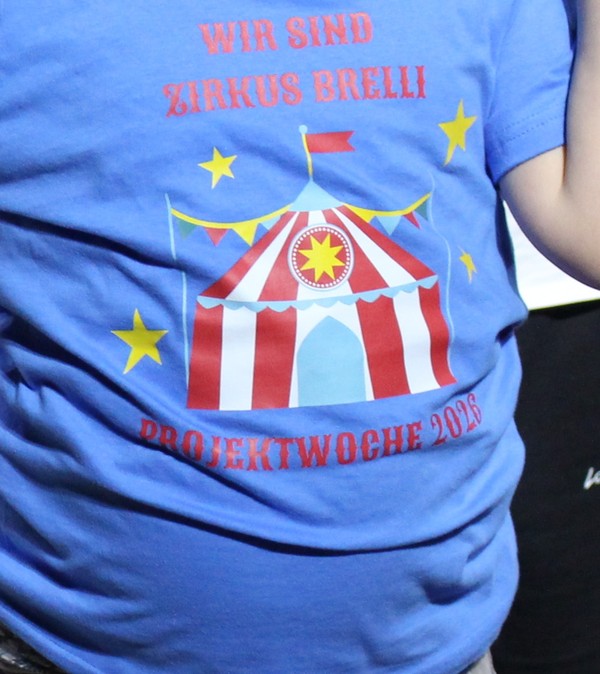 Das Foto zeigt das T-Shirt der Zirkuswoche.